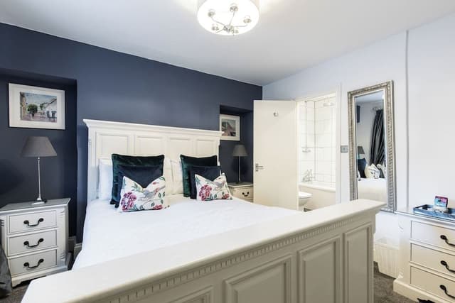 Double Room, Ensuite (Room 16)