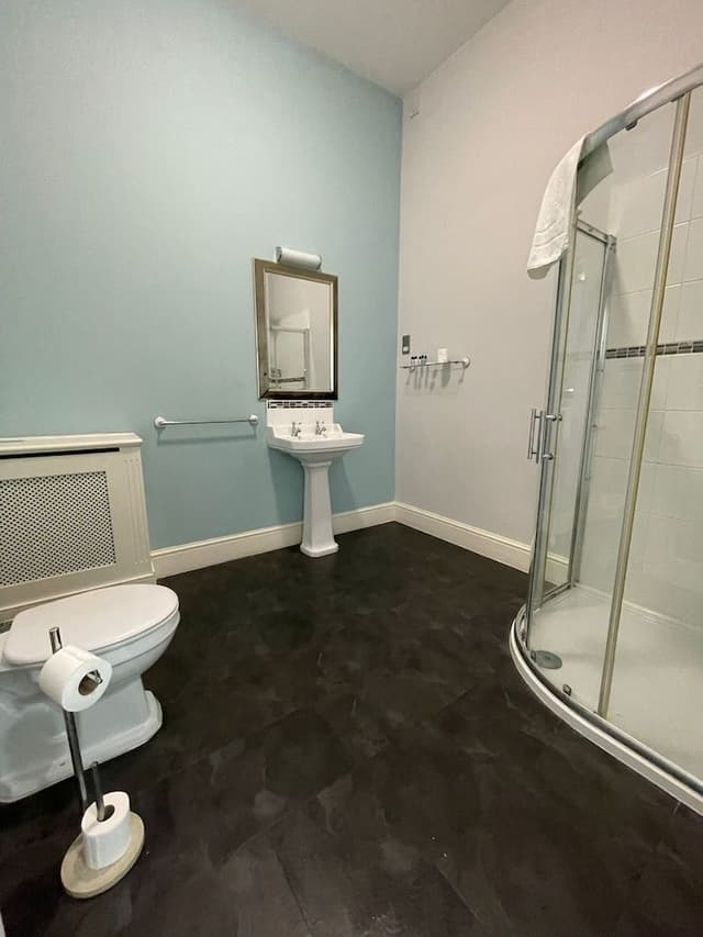 Deluxe Suite, Ensuite, Partial Sea View