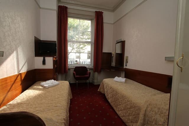 Twin Room, Ensuite