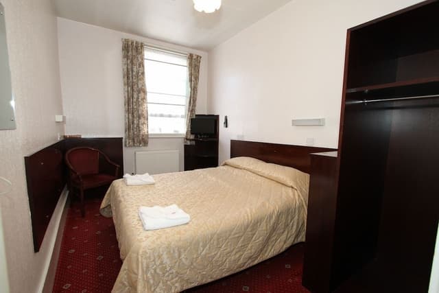 Twin Room, Ensuite