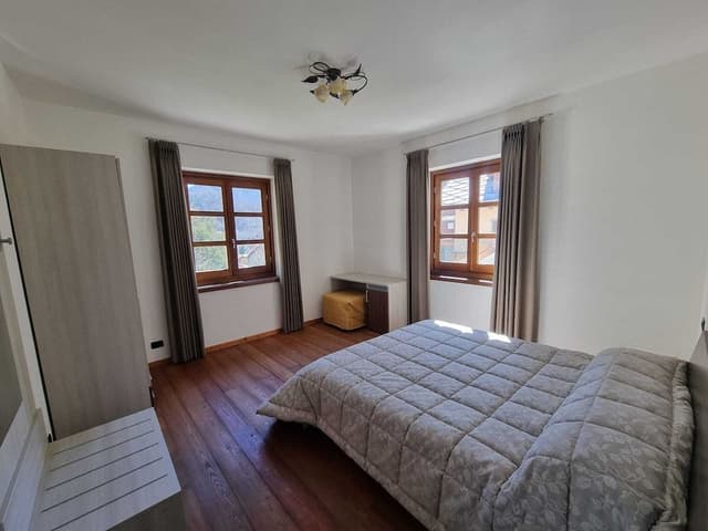Basic Room, Courtyard View