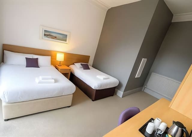Standard Triple Room, Ensuite