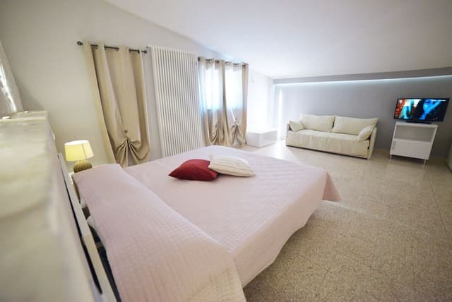 Suite, Garden View