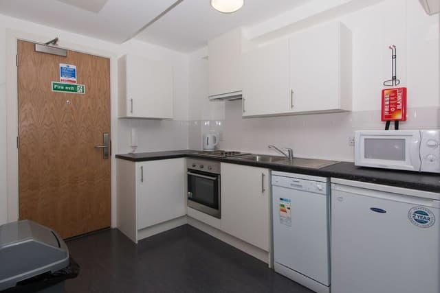 Studio, Kitchenette (3/4 Double Bed - 120cm wide)