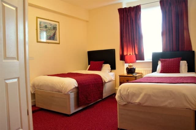 Twin Room, Ensuite