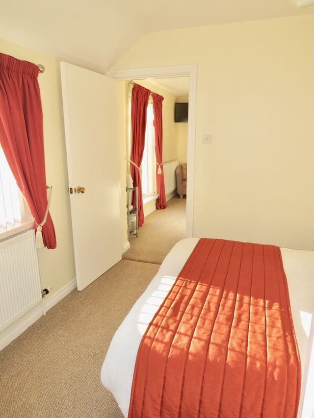 Family Suite, Ensuite (Room 4)