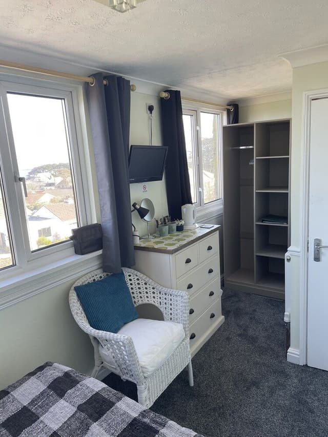 Standard Double Room, Sea View (Braeburn)