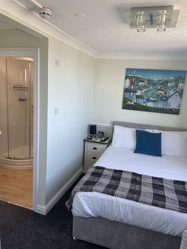 Standard Double Room, Sea View (Braeburn)