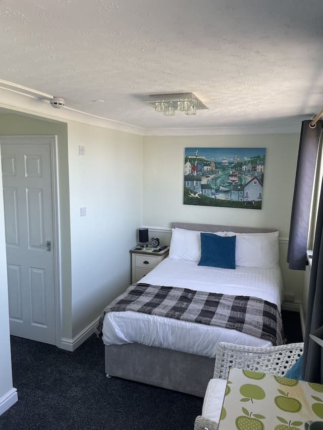 Standard Double Room, Sea View (Braeburn)