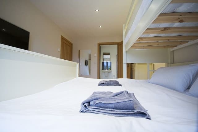 House, 4 Bedrooms, Mountain View