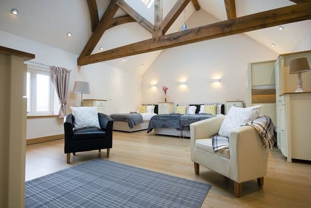 House, 4 Bedrooms