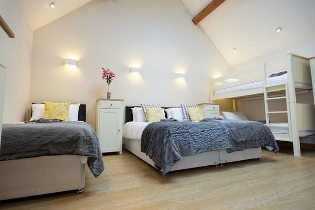 House, 4 Bedrooms