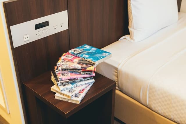 [Free CurryRice&Salad] [Manga Library w/11000 books] Double Room,Non Smoking