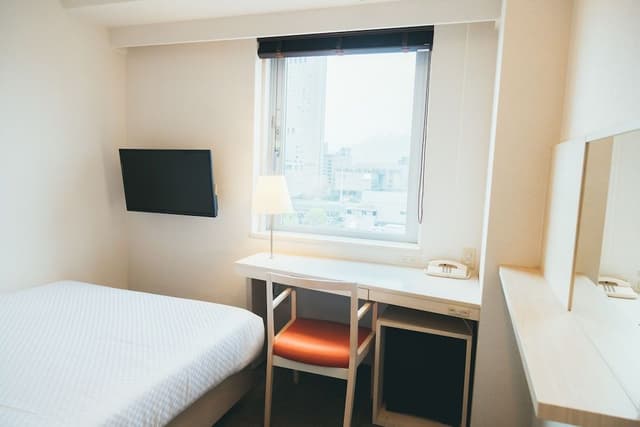 [Free CurryRice&Salad] [Manga Library w/11000 books] Double Room,Non Smoking