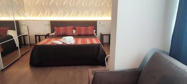 Deluxe Room, 1 Queen Bed with Sofa bed, Private Bathroom