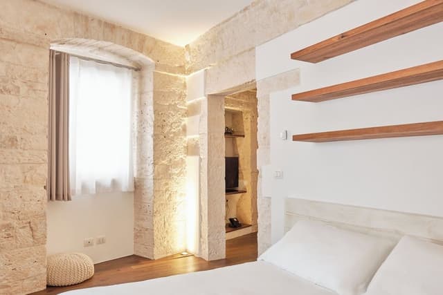 Deluxe Suite, Annex Building