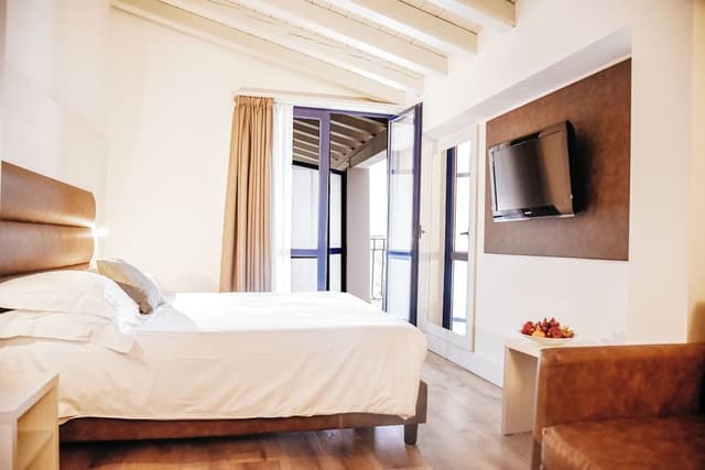 Superior Double or Twin Room, Partial Lake View
