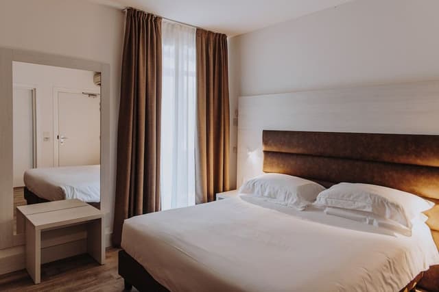 Superior Double or Twin Room, Partial Lake View
