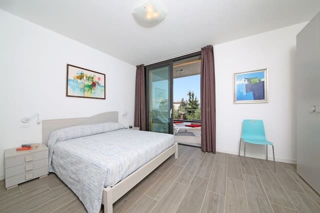 Apartment, 2 Bedrooms ( Top)