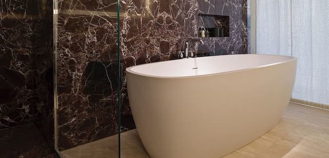 Deluxe Suite 5