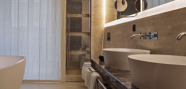 Deluxe Suite 5