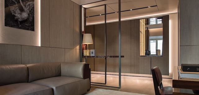 Deluxe Suite 5