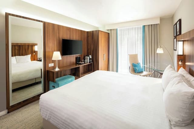Superior Room, 1 King Bed, Balcony (Balcony)