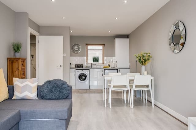 Deluxe Apartment, Private Bathroom (1 Bed)