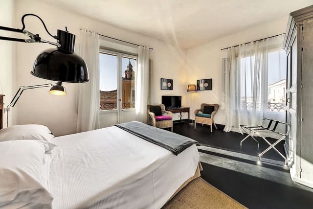 Suite, 2 Bedrooms (Second floor)