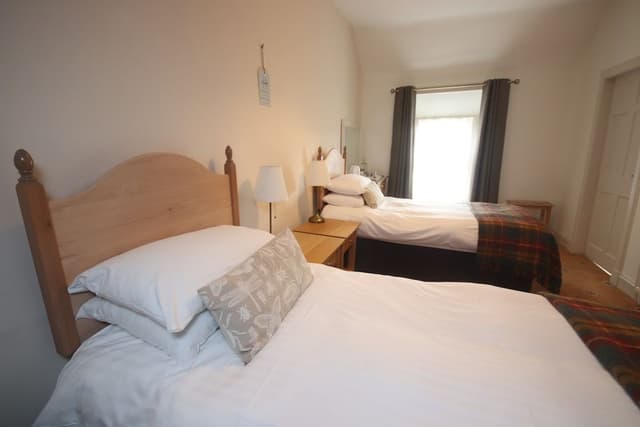 Twin Room, Garden View (Room 2)
