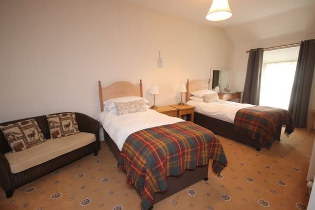 Twin Room, Garden View (Room 2)