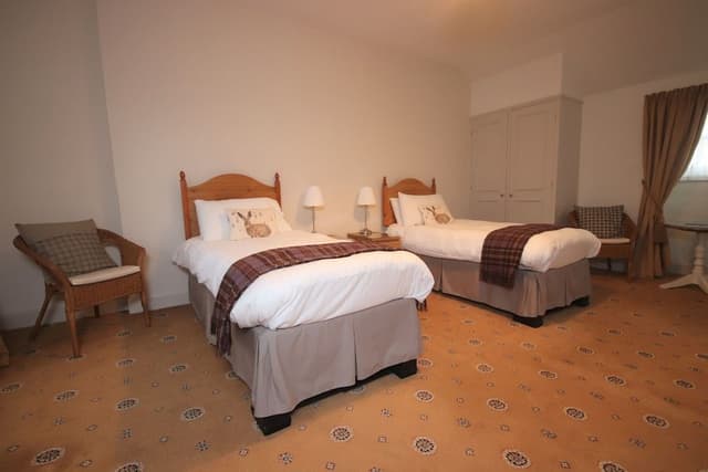 Twin Room, City View (Room 4)
