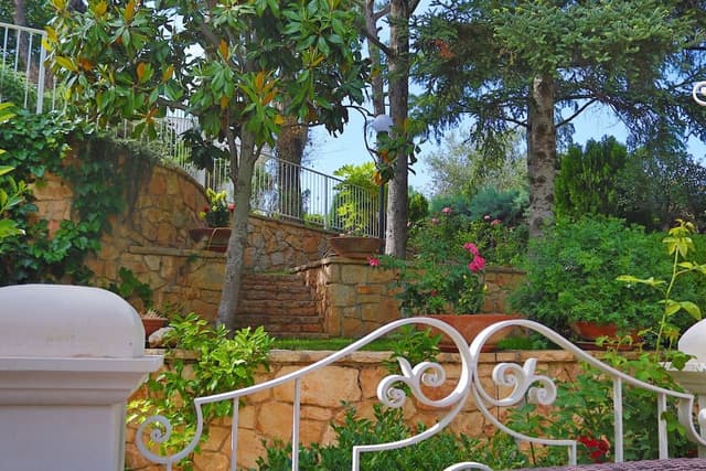 Basic Apartment, 2 Bedrooms, Garden View