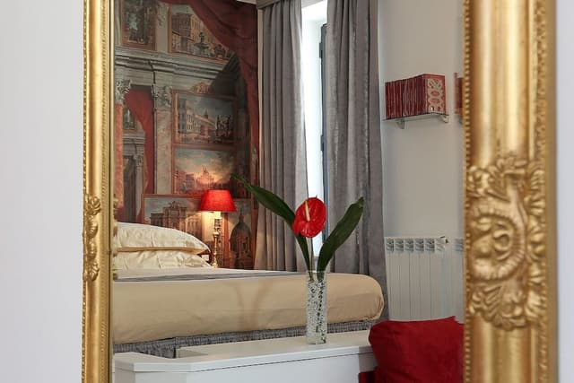 Deluxe Suite, 1 King Bed with Sofa bed, City View