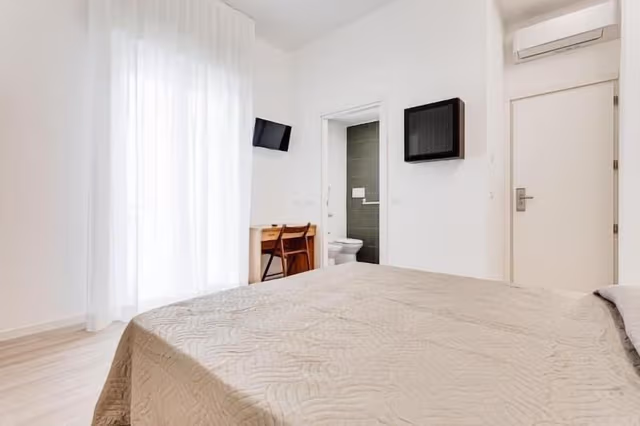 Classic Double or Twin Room, Balcony