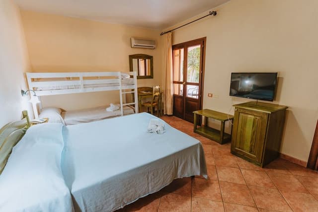 Classic Quadruple Room, 1 Bedroom, Balcony