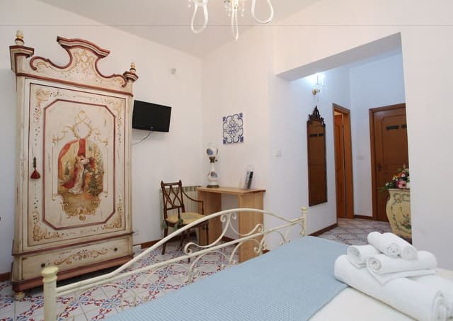 Deluxe Double Room, Garden View