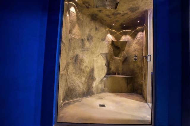 Honeymoon Studio Suite