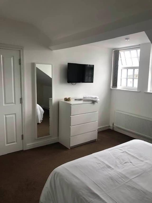 Luxury Apartment, Ensuite, Sea View (Apartment 3 - 8 Berth	)