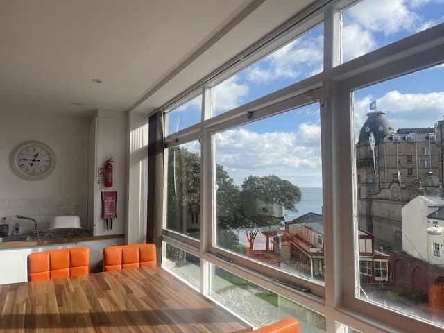 Luxury Apartment, Private Bathroom, Sea View (Apartment 2 - 5 Berth	)