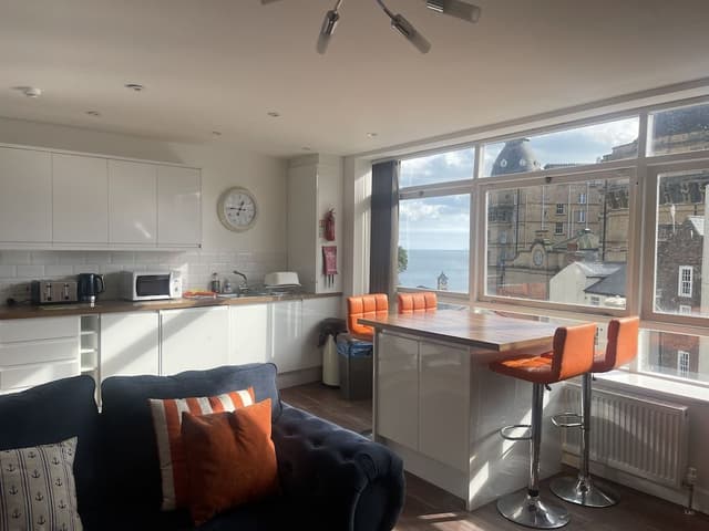 Luxury Apartment, Private Bathroom, Sea View (Apartment 2 - 5 Berth	)