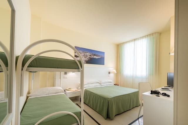 Classic Quadruple Room