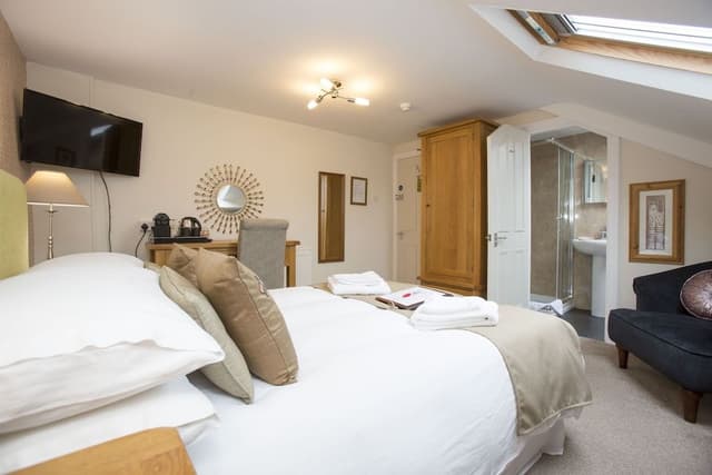 Deluxe Double Room, Ensuite ( Room 4)