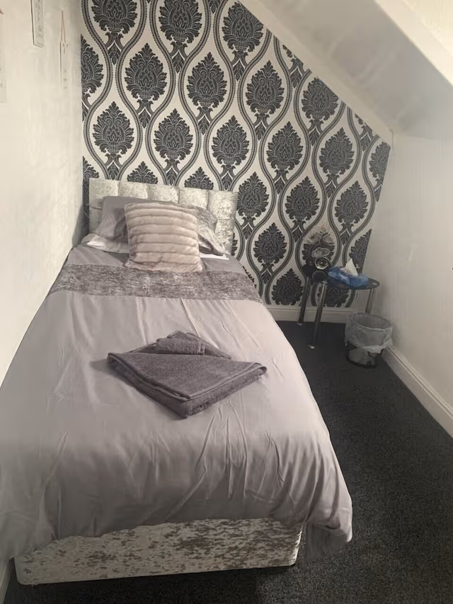 Single Room, Shared Bathroom