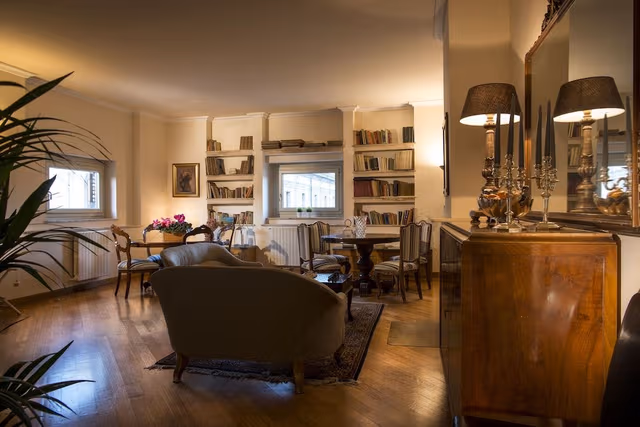 House, 3 Bedrooms, Balcony