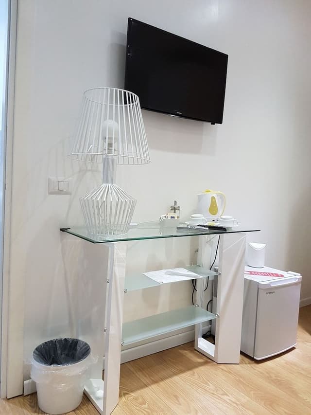 Deluxe Double or Twin Room (with hydromassage shower)