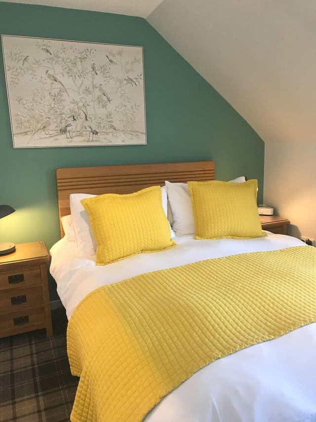 Double Room (Room 5)