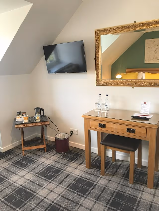 Double Room (Room 5)