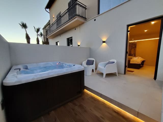 Luxury Suite