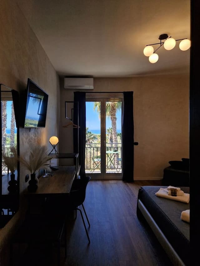Deluxe Triple Room, Balcony